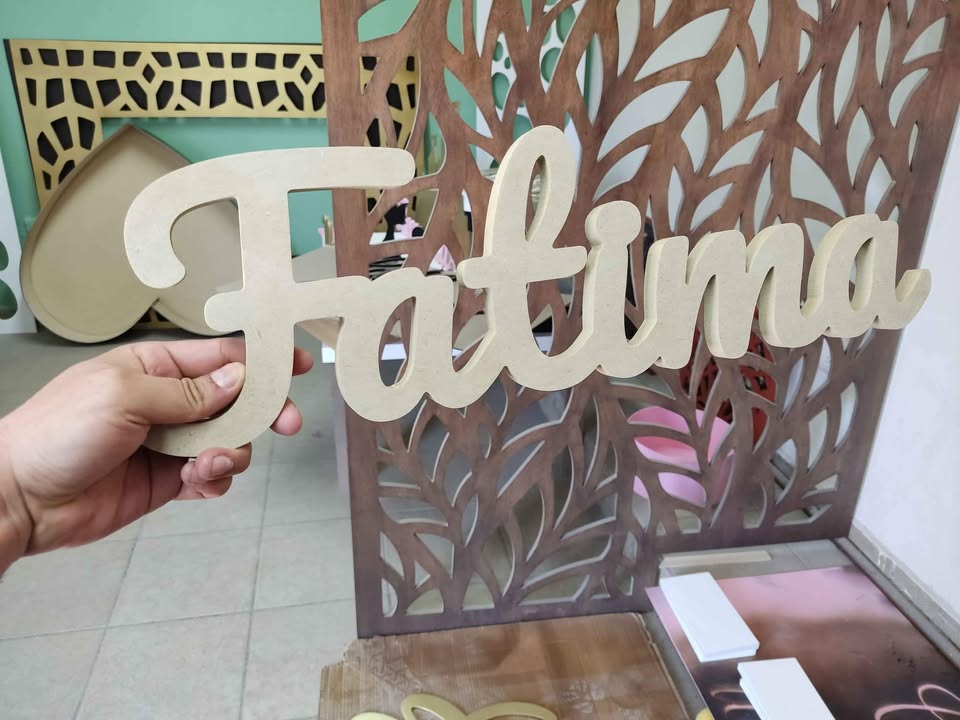 Nombresito Fátima en acabado natural